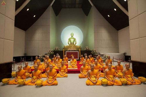 ภาพ No.16820:ประมวลภาพพิธีอุปสมบทสามเณรเตรียมสถาบันธรรมชัย รุ่นที่ 12