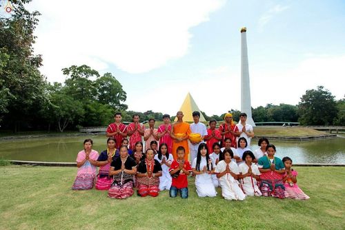 ภาพ No.16823:ประมวลภาพพิธีอุปสมบทสามเณรเตรียมสถาบันธรรมชัย รุ่นที่ 12