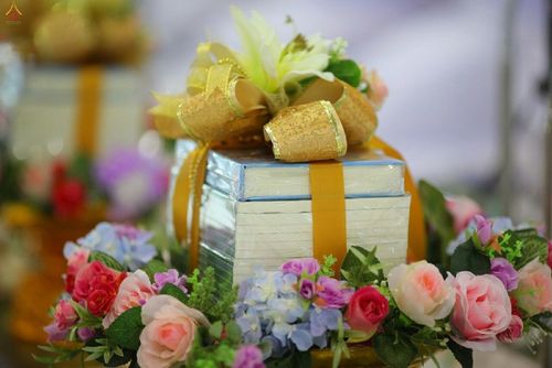 ภาพ No.16838:ประมวลภาพพิธีมอบกองทุนการศึกษาภาษาบาลี - นักธรรม - ทางก้าวหน้า ประจำปี พ.ศ. 2558