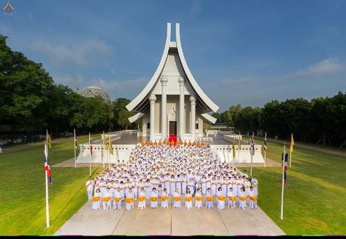 ประมวลภาพพิธีอุปสมบทสามเณรเตรียมสถาบันธรรมชัย รุ่นที่ 12