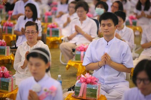 ภาพ No.16837:ประมวลภาพพิธีมอบกองทุนการศึกษาภาษาบาลี - นักธรรม - ทางก้าวหน้า ประจำปี พ.ศ. 2558