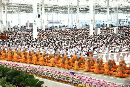 ภาพ No.16846:ประมวลภาพพิธีมอบกองทุนการศึกษาภาษาบาลี - นักธรรม - ทางก้าวหน้า ประจำปี พ.ศ. 2558