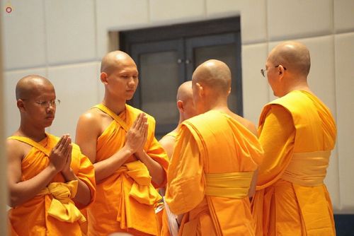 ภาพ No.16827:ประมวลภาพพิธีอุปสมบทสามเณรเตรียมสถาบันธรรมชัย รุ่นที่ 12