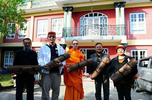 ภาพ No.16891:มูลนิธิธรรมกายช่วยเหลือผู้ประสบภัยแผ่นดินไหวที่ประเทศเนปาล