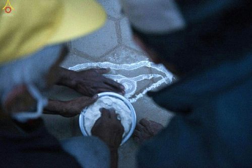 ภาพ No.16915:มูลนิธิธรรมกายช่วยเหลือผู้ประสบภัยแผ่นดินไหวที่ประเทศเนปาล