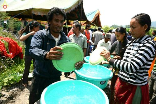 ภาพ No.16920:มูลนิธิธรรมกายช่วยเหลือผู้ประสบภัยแผ่นดินไหวที่ประเทศเนปาล