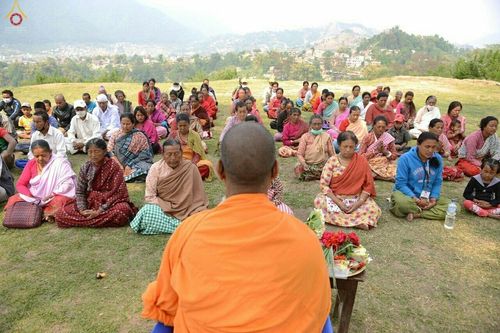 ภาพ No.16933:มูลนิธิธรรมกายช่วยเหลือผู้ประสบภัยแผ่นดินไหวที่ประเทศเนปาล