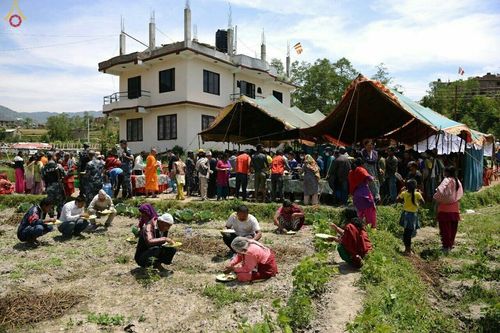ภาพ No.16955:มูลนิธิธรรมกายช่วยเหลือผู้ประสบภัยแผ่นดินไหวที่ประเทศเนปาล