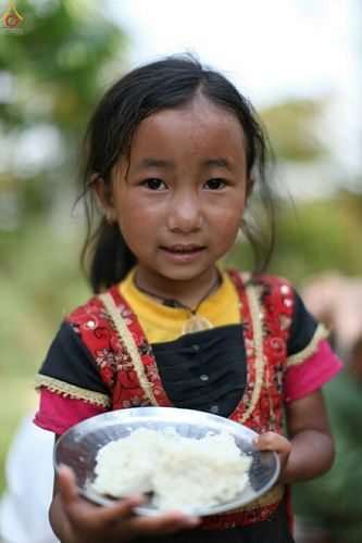 ภาพ No.16984:มูลนิธิธรรมกายช่วยเหลือผู้ประสบภัยแผ่นดินไหวที่ประเทศเนปาล