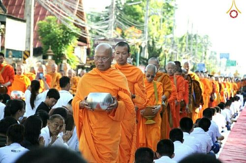 ภาพ No.17296:ตักบาตรพระ 1,543 รูป อ.สันป่าตอง จ.เชียงใหม่