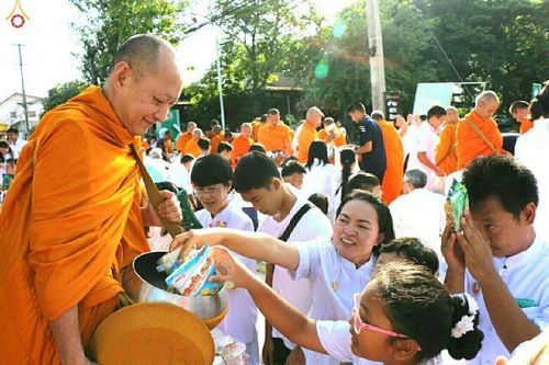 ภาพ No.17313:ตักบาตรพระ 1,543 รูป อ.สันป่าตอง จ.เชียงใหม่