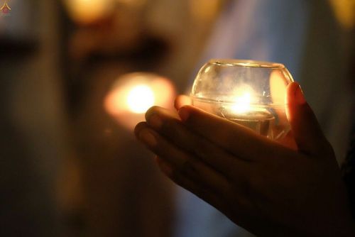 ภาพ No.17329:ประมวลภาพวันวิสาขบูชา วันจันทร์ที่ 1 มิถุนายน พ.ศ. 2558 ณ วัดพระธรรมกาย