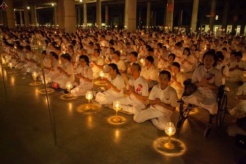 ภาพ No.17336:ประมวลภาพวันวิสาขบูชา วันจันทร์ที่ 1 มิถุนายน พ.ศ. 2558 ณ วัดพระธรรมกาย