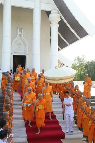 ภาพ No.17345:ประมวลภาพวันวิสาขบูชา วันจันทร์ที่ 1 มิถุนายน พ.ศ. 2558 ณ วัดพระธรรมกาย