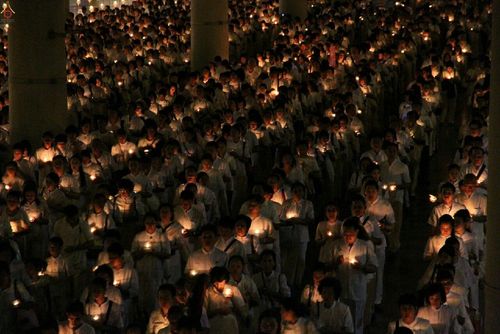 ภาพ No.17354:ประมวลภาพวันวิสาขบูชา วันจันทร์ที่ 1 มิถุนายน พ.ศ. 2558 ณ วัดพระธรรมกาย