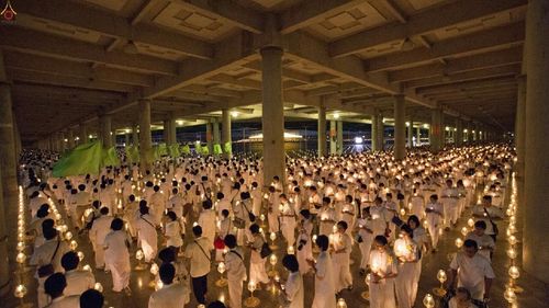 ภาพ No.17356:ประมวลภาพวันวิสาขบูชา วันจันทร์ที่ 1 มิถุนายน พ.ศ. 2558 ณ วัดพระธรรมกาย