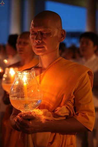 ภาพ No.17389:ประมวลภาพวันวิสาขบูชา วันจันทร์ที่ 1 มิถุนายน พ.ศ. 2558 ณ วัดพระธรรมกาย