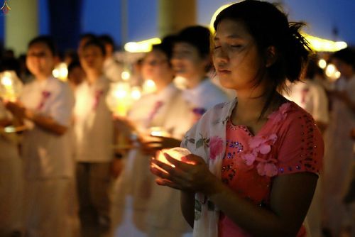 ภาพ No.17396:ประมวลภาพวันวิสาขบูชา วันจันทร์ที่ 1 มิถุนายน พ.ศ. 2558 ณ วัดพระธรรมกาย