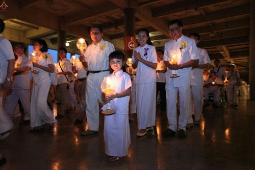 ภาพ No.17408:ประมวลภาพวันวิสาขบูชา วันจันทร์ที่ 1 มิถุนายน พ.ศ. 2558 ณ วัดพระธรรมกาย