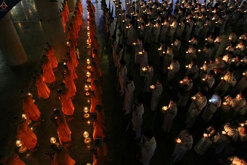 ภาพ No.17428:ประมวลภาพวันวิสาขบูชา วันจันทร์ที่ 1 มิถุนายน พ.ศ. 2558 ณ วัดพระธรรมกาย