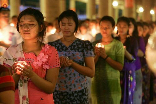 ภาพ No.17431:ประมวลภาพวันวิสาขบูชา วันจันทร์ที่ 1 มิถุนายน พ.ศ. 2558 ณ วัดพระธรรมกาย