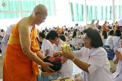 ภาพ No.17458:ประมวลภาพวันวิสาขบูชา วันจันทร์ที่ 1 มิถุนายน พ.ศ. 2558 ณ วัดพระธรรมกาย
