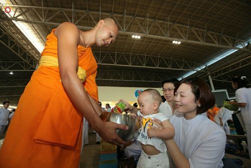 ภาพ No.17474:ประมวลภาพวันวิสาขบูชา วันจันทร์ที่ 1 มิถุนายน พ.ศ. 2558 ณ วัดพระธรรมกาย