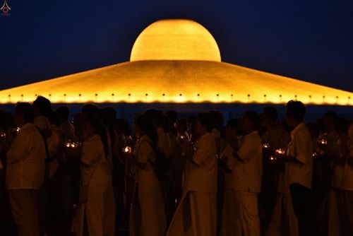 ภาพ No.17475:ประมวลภาพวันวิสาขบูชา วันจันทร์ที่ 1 มิถุนายน พ.ศ. 2558 ณ วัดพระธรรมกาย