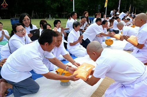 ภาพ No.17531:ประมวลภาพพิธีบรรพชาอุปสมบทหมู่ 3 โครงการ