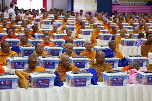 ภาพ No.17571:พิธีถวายสังฆทานแด่คณะสงฆ์ 323 วัด ใน 4 จังหวัดภาคใต้ ครั้งที่ 113