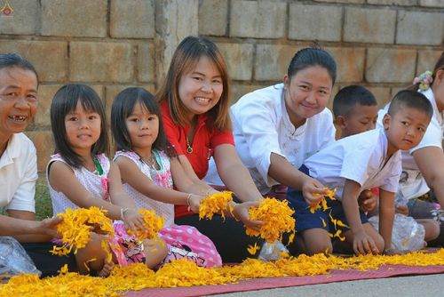 ภาพ No.17748:ธุดงค์ธรรมชัยอัญเชิญพระบรมสารีริกธาตุฯ ณ วัดบ้านขุน อำเภอฮอด จังหวัดเชียงใหม่