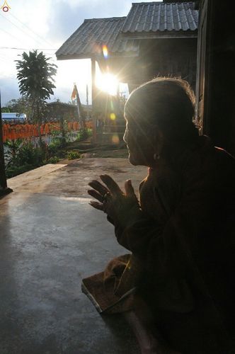 ภาพ No.17755:ธุดงค์ธรรมชัยอัญเชิญพระบรมสารีริกธาตุฯ ณ วัดบ้านขุน อำเภอฮอด จังหวัดเชียงใหม่