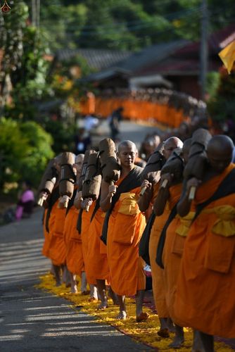 ภาพ No.17756:ธุดงค์ธรรมชัยอัญเชิญพระบรมสารีริกธาตุฯ ณ วัดบ้านขุน อำเภอฮอด จังหวัดเชียงใหม่