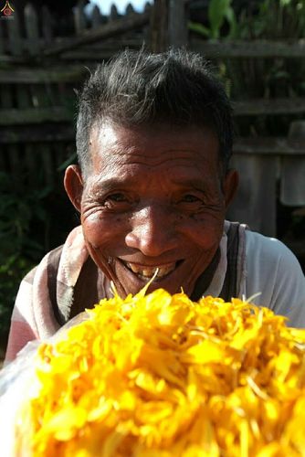 ภาพ No.17761:ธุดงค์ธรรมชัยอัญเชิญพระบรมสารีริกธาตุฯ ณ วัดบ้านขุน อำเภอฮอด จังหวัดเชียงใหม่