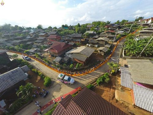 ภาพ No.17780:ธุดงค์ธรรมชัยอัญเชิญพระบรมสารีริกธาตุฯ ณ วัดบ้านขุน อำเภอฮอด จังหวัดเชียงใหม่