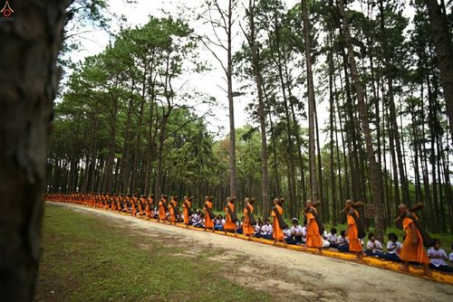 ภาพ No.17794:ธุดงค์ธรรมชัยอัญเชิญพระบรมสารีริกธาตุฯ ณ วัดบ้านขุน อำเภอฮอด จังหวัดเชียงใหม่