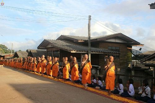 ภาพ No.17808:ธุดงค์ธรรมชัยอัญเชิญพระบรมสารีริกธาตุฯ ณ วัดบ้านขุน อำเภอฮอด จังหวัดเชียงใหม่