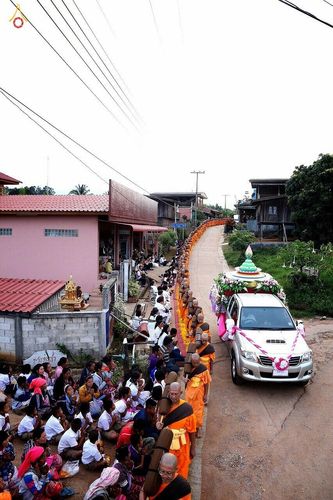 ภาพ No.17809:ธุดงค์ธรรมชัยอัญเชิญพระบรมสารีริกธาตุฯ ณ วัดบ้านขุน อำเภอฮอด จังหวัดเชียงใหม่