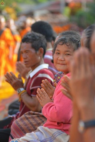 ภาพ No.17807:ธุดงค์ธรรมชัยอัญเชิญพระบรมสารีริกธาตุฯ ณ วัดบ้านขุน อำเภอฮอด จังหวัดเชียงใหม่