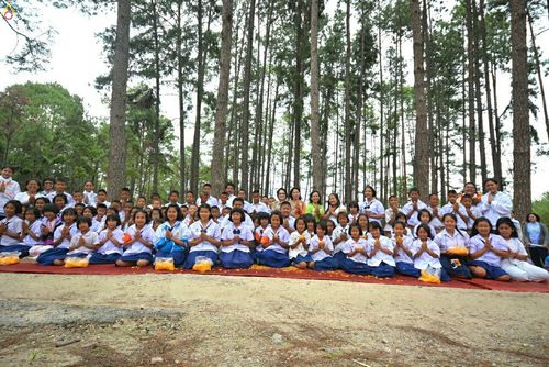 ภาพ No.17816:ธุดงค์ธรรมชัยอัญเชิญพระบรมสารีริกธาตุฯ ณ วัดบ้านขุน อำเภอฮอด จังหวัดเชียงใหม่
