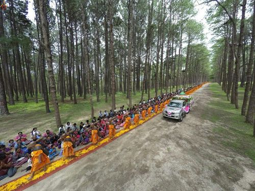 ภาพ No.17813:ธุดงค์ธรรมชัยอัญเชิญพระบรมสารีริกธาตุฯ ณ วัดบ้านขุน อำเภอฮอด จังหวัดเชียงใหม่