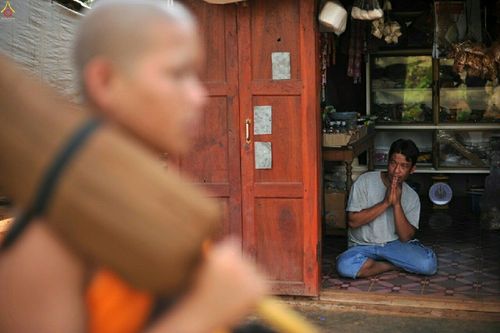 ภาพ No.17822:ธุดงค์ธรรมชัยอัญเชิญพระบรมสารีริกธาตุฯ ณ วัดบ้านขุน อำเภอฮอด จังหวัดเชียงใหม่