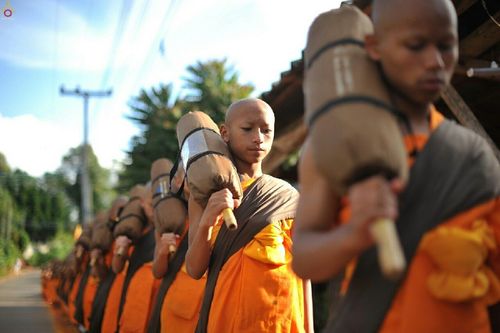 ภาพ No.17830:ธุดงค์ธรรมชัยอัญเชิญพระบรมสารีริกธาตุฯ ณ วัดบ้านขุน อำเภอฮอด จังหวัดเชียงใหม่