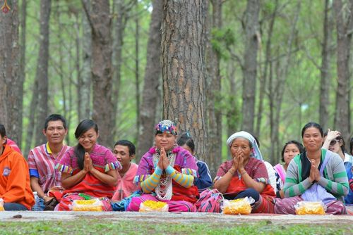 ภาพ No.17840:ธุดงค์ธรรมชัยอัญเชิญพระบรมสารีริกธาตุฯ ณ วัดบ้านขุน อำเภอฮอด จังหวัดเชียงใหม่
