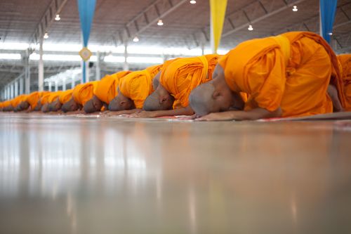 ภาพ No.37199:พิธีขอสรณคมน์และศีล ,พิธีขอนิสสัย