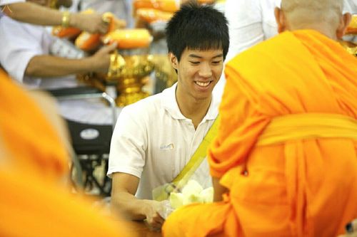 ภาพ No.17905:วันคล้ายวันละสังขารคุณยายอาจารย์มหารัตนอุบาสิกาจันทร์ ขนนกยูง วันพฤหัสที่ 10 กันยายน พ.ศ. 2558