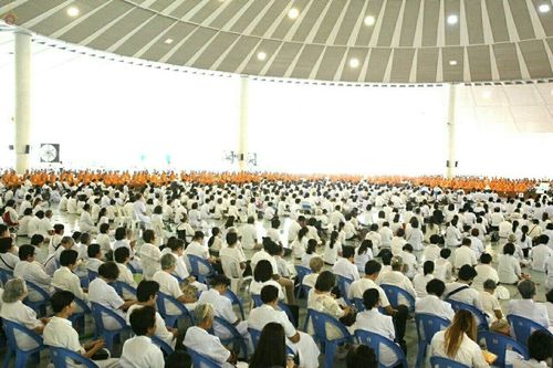 ภาพ No.17919:วันคล้ายวันละสังขารคุณยายอาจารย์มหารัตนอุบาสิกาจันทร์ ขนนกยูง วันพฤหัสที่ 10 กันยายน พ.ศ. 2558