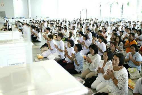 ภาพ No.17926:วันคล้ายวันละสังขารคุณยายอาจารย์มหารัตนอุบาสิกาจันทร์ ขนนกยูง วันพฤหัสที่ 10 กันยายน พ.ศ. 2558