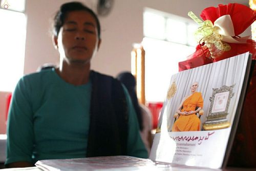 ภาพ No.17864:พิธีถวายเทียนพรรษา ผัาอาบน้ำฝน ปัจจัยไทยธรรม แด่คณะสงฆ์ 700 รูป เมืองทวาย