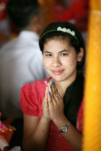 ภาพ No.17892:พิธีถวายเทียนพรรษา ผัาอาบน้ำฝน ปัจจัยไทยธรรม แด่คณะสงฆ์ 700 รูป เมืองทวาย